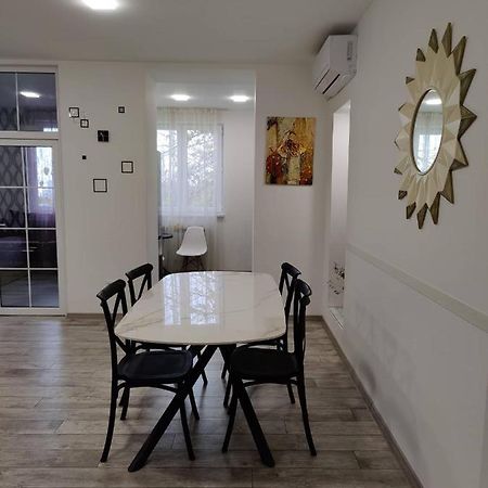 Modern Apartment In The Center With The View Of The Majestic Ararat 예레반 외부 사진