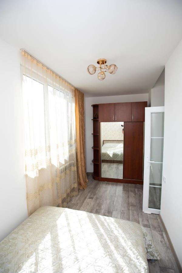 Modern Apartment In The Center With The View Of The Majestic Ararat 예레반 외부 사진