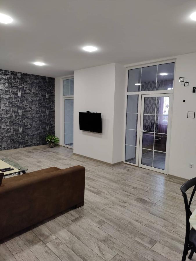 Modern Apartment In The Center With The View Of The Majestic Ararat 예레반 외부 사진